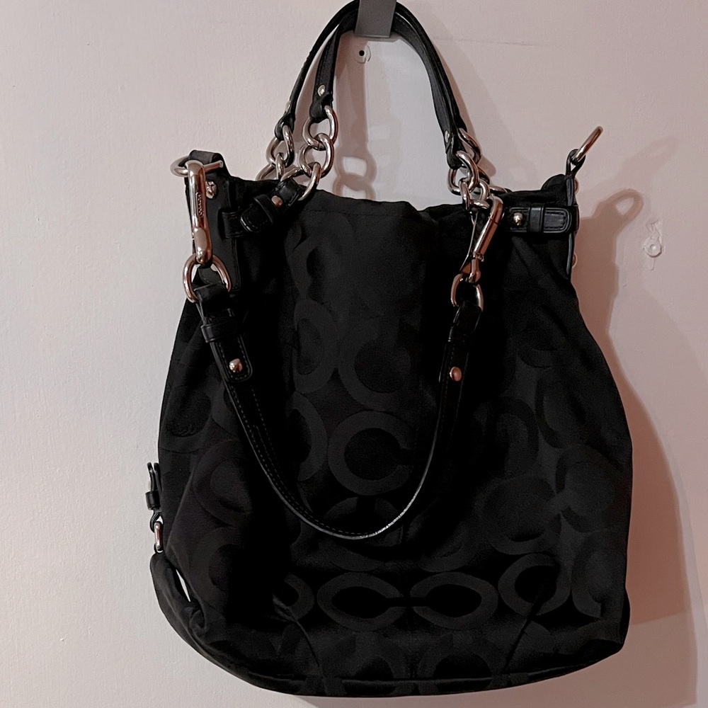 Lg Coach signature tote
EUC